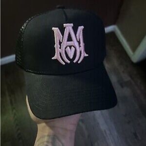 Amiri AM logo trucker hat black/white